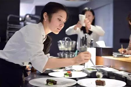 餐飲服務程序歌謠